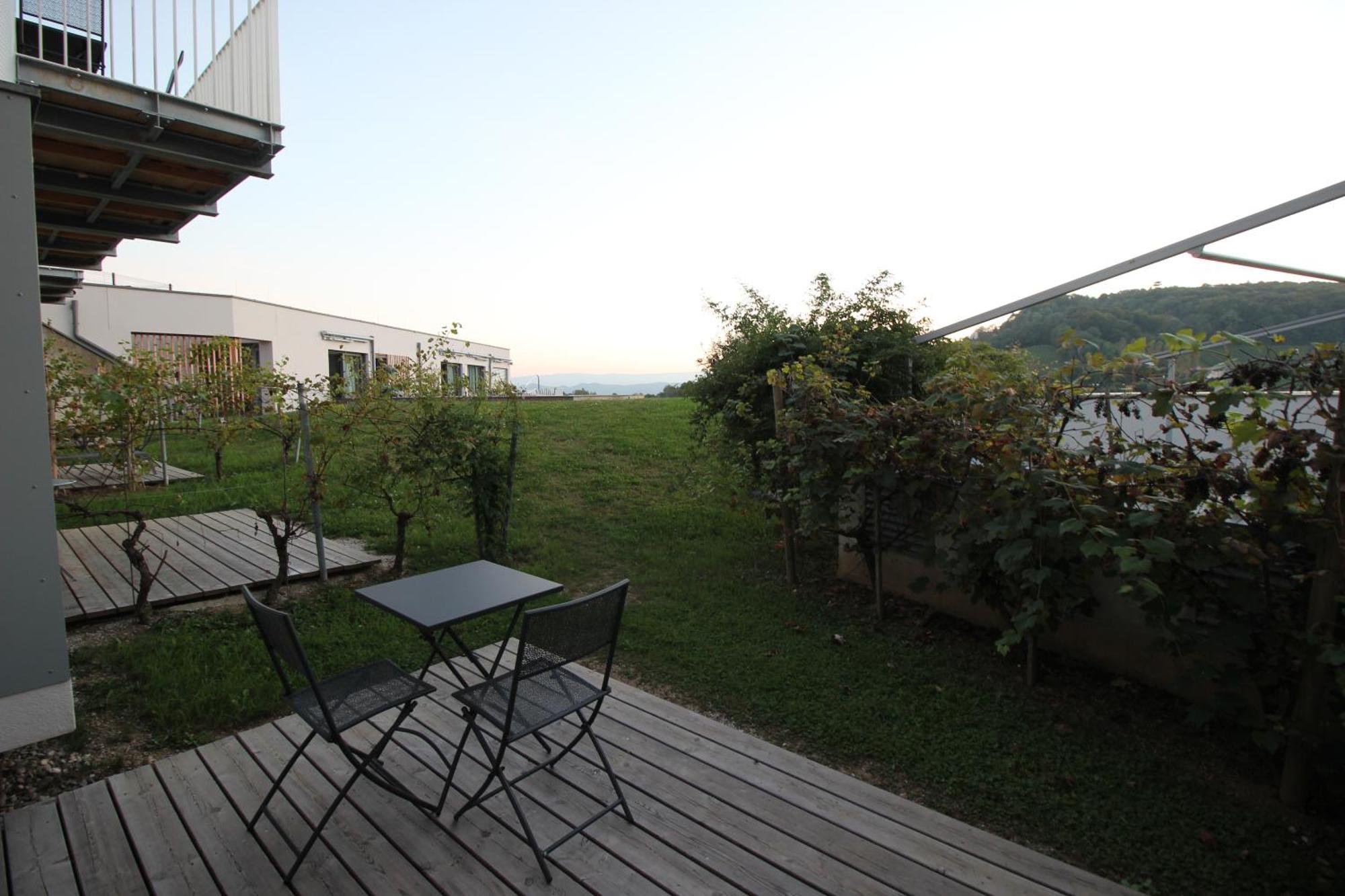 Hideaway An Der Weinstrasse - Pool & Sauna - Apartments Anderlage Spielfeld Pokoj fotografie